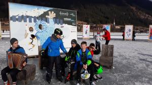 86294683_2648215945452594_2378927744680460288_n