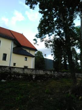 Nova osvetlitev preddvorske cerkve