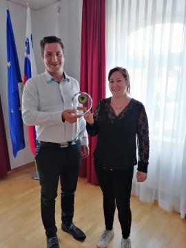 Bronasti znak PD Preddvor Občini Preddvor