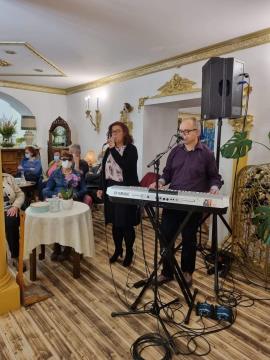 received_1504671523217339