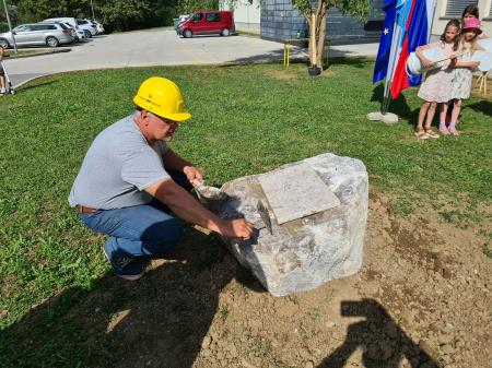 temeljni_kamen__(8)[1]