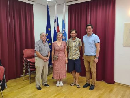 IMG-8338c247a5257b99ca1cdf233181f4d8-V