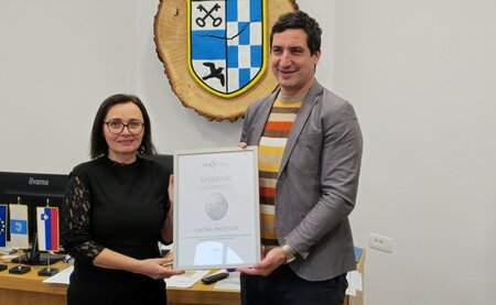 IMG-7c9d914dc9d710f309ce723da60e4a83-V